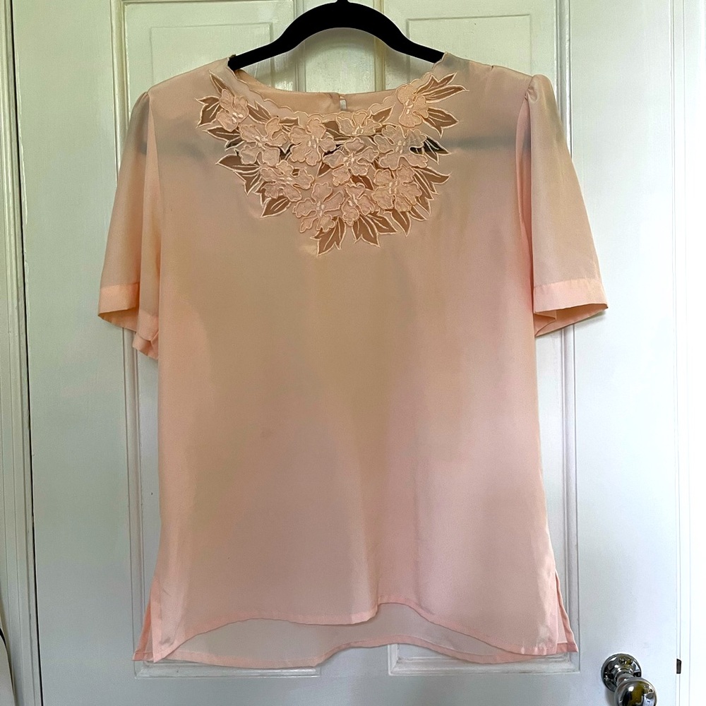 Vintage women’s blush blouse, Susan Hutton, US6.